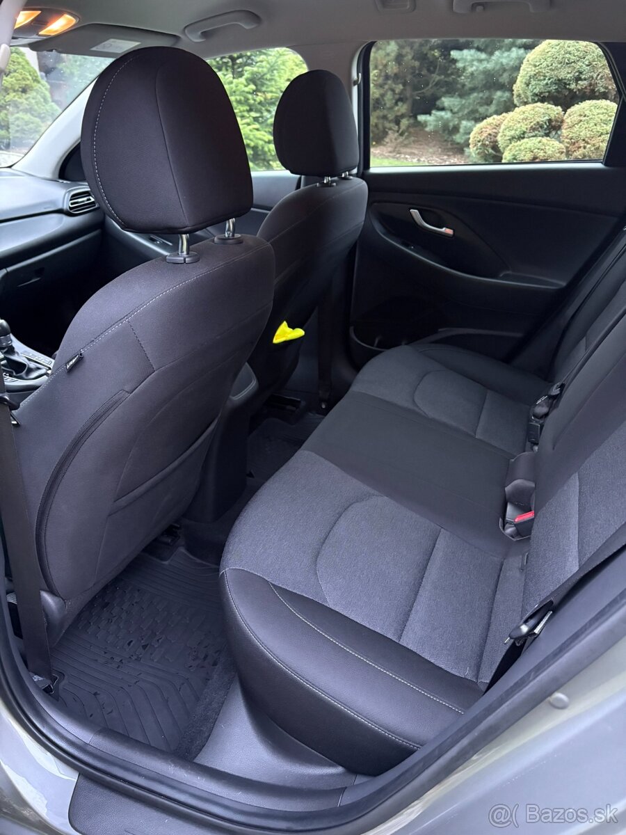Hyundai i30 CW 1.5 TGDi BENZÍN + mHEV, AUTOMAT, kúpené v SR - 13