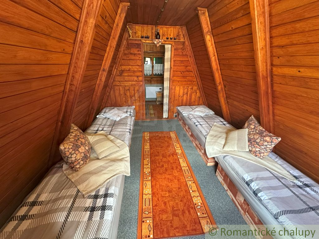 Kompletne zariadena chata blízko lyžiarskeho vleku Kokava- - 13