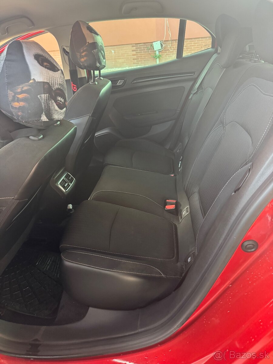 Renault Megane IV 1.2TCE - 13