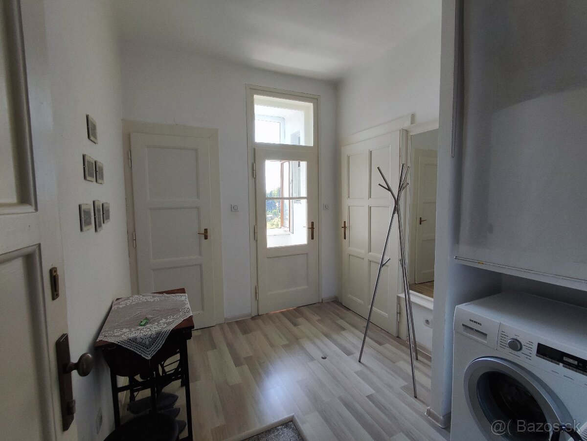 Slnečný 2izb.byt s jedinečným výhľadom - 13