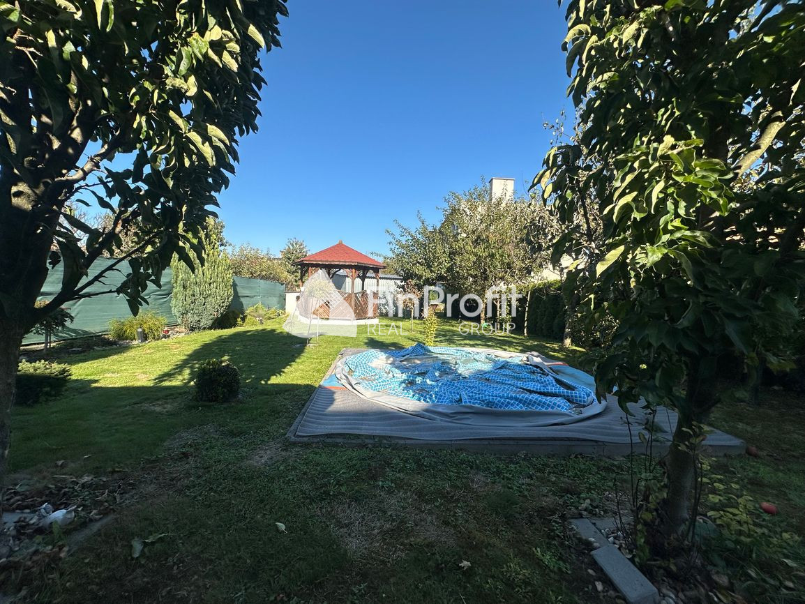 Exkluzívne na predaj priestranný 4-izbový byt s garážou a pa - 13