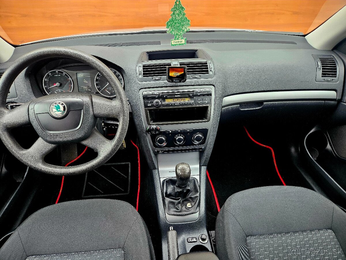 Škoda Octavia 2 facelift 1,2 TSI/77kW rv: 12/2012 143 tis.km - 13