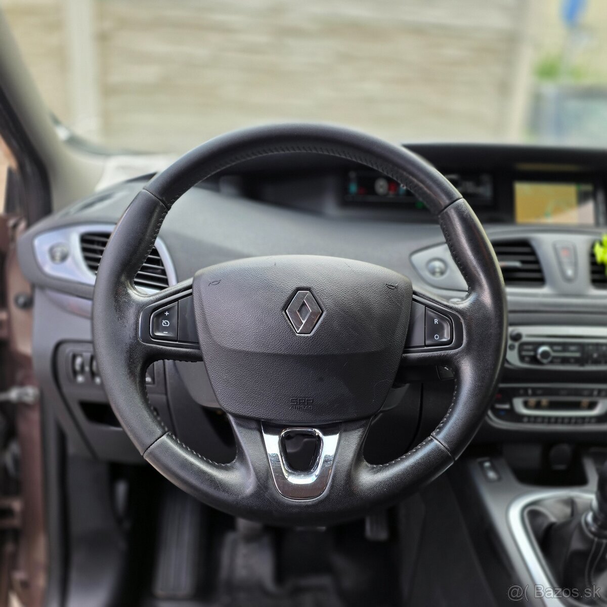 Renault Scenic 1.6dCi - nafta - 13