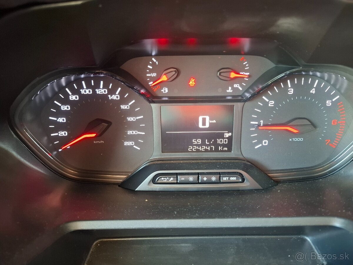 Peugeot Partner , Citroen berlingo , Toyota Proace - 13