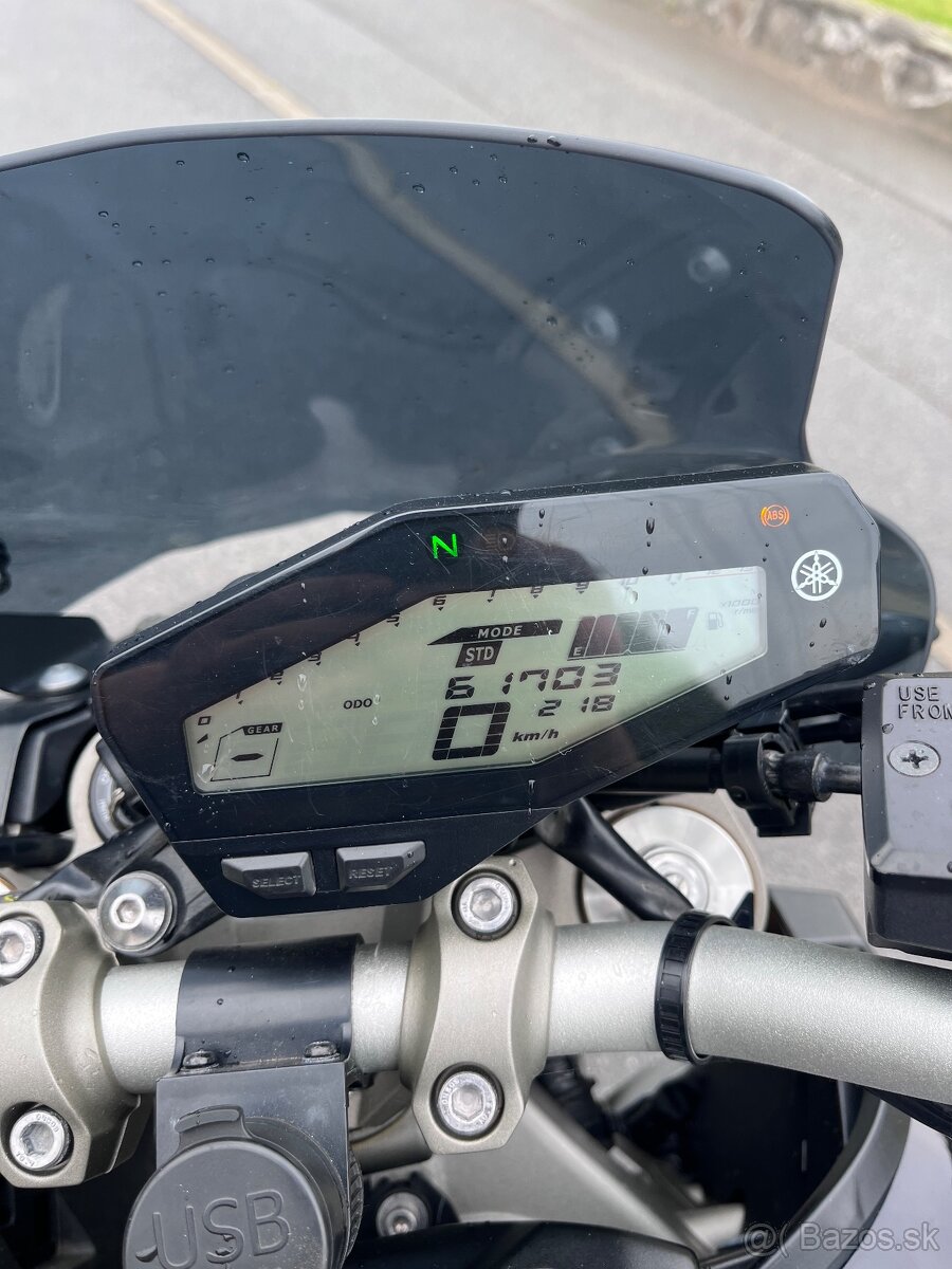 Yamaha mt09 - 13