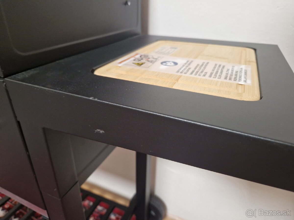 Klarstein Meat Machine gril na drevené uhlie - 13