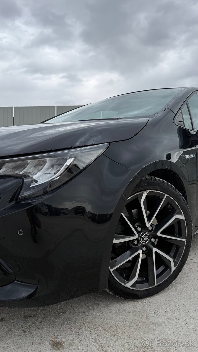 Toyota Corolla 1.8 Hybrid - 13