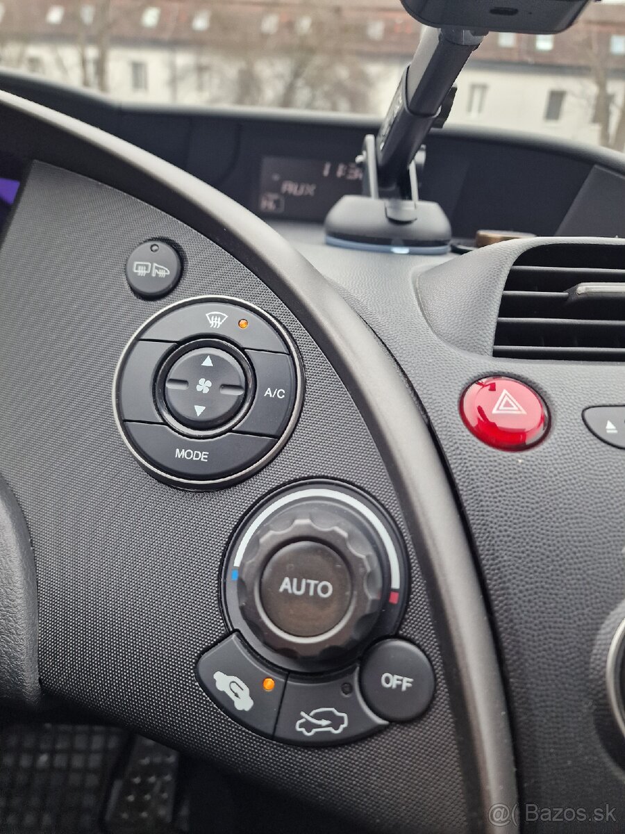 Honda Civic 5D SPORT 1.8 I-VTEC BENZÍN
I-Vtec - 13