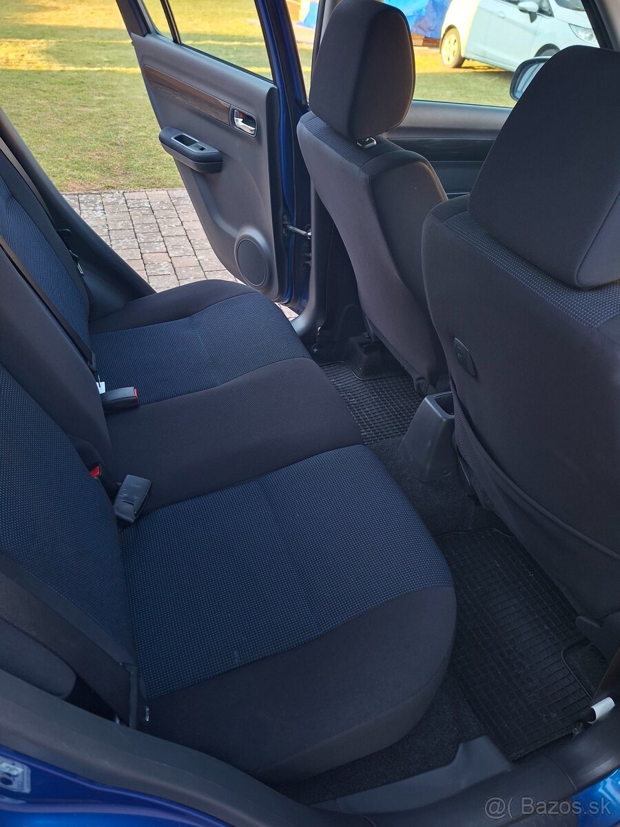 Suzuki Swift 1.3 - 13