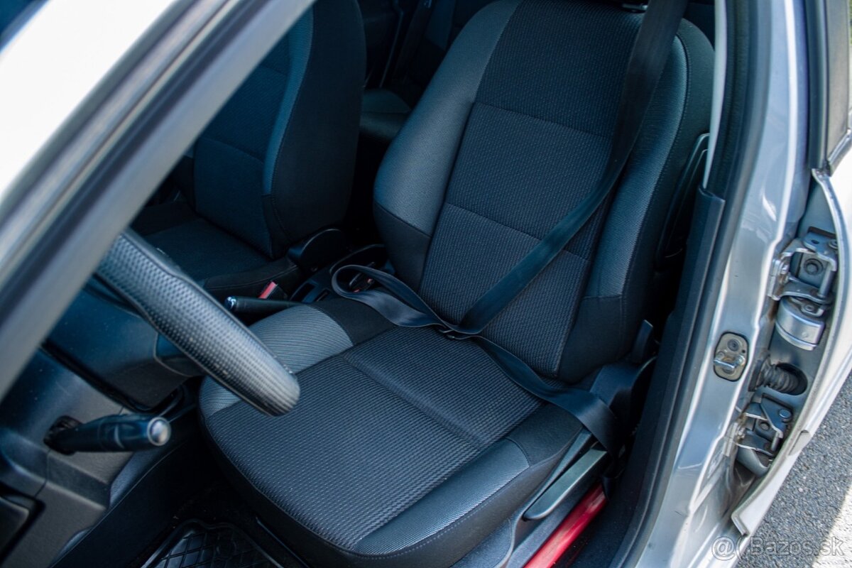 Peugeot 207 Legend - 13