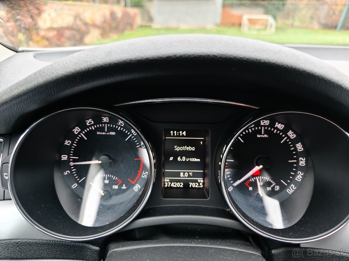 Škoda Superb Combi 2.0 TDI - 13