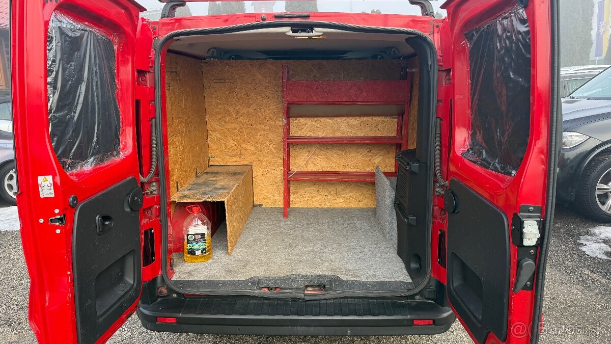 Renault Trafic SpaceClass 1.6 dCi 125 L2H1 - 13