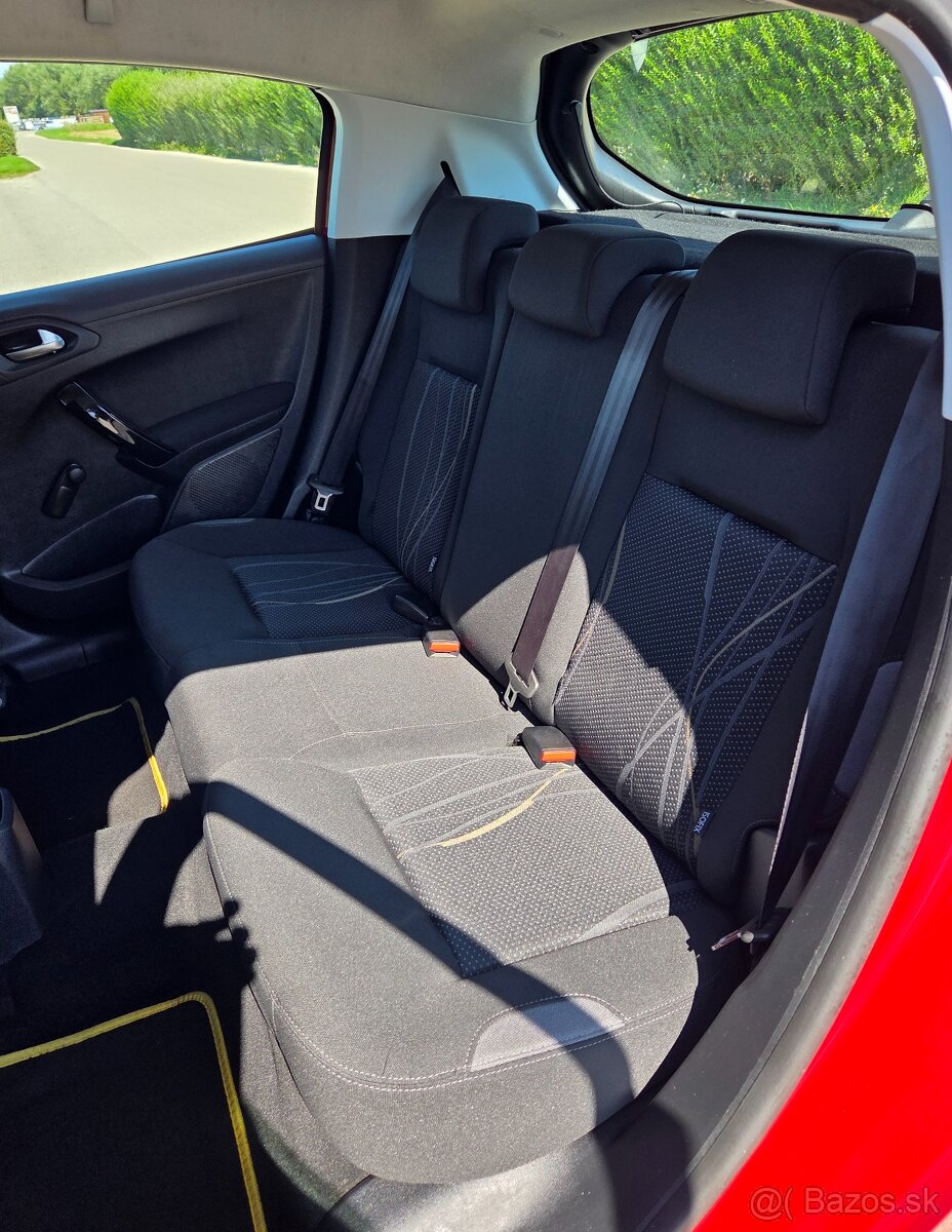 Peugeot 208 1.6 HDi 68KW/92 koní R.V.08/2012 - 13