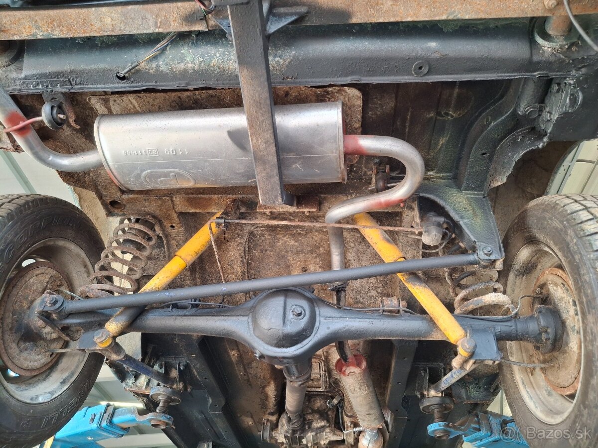 Lada Niva 1.7 (4x4) - 13