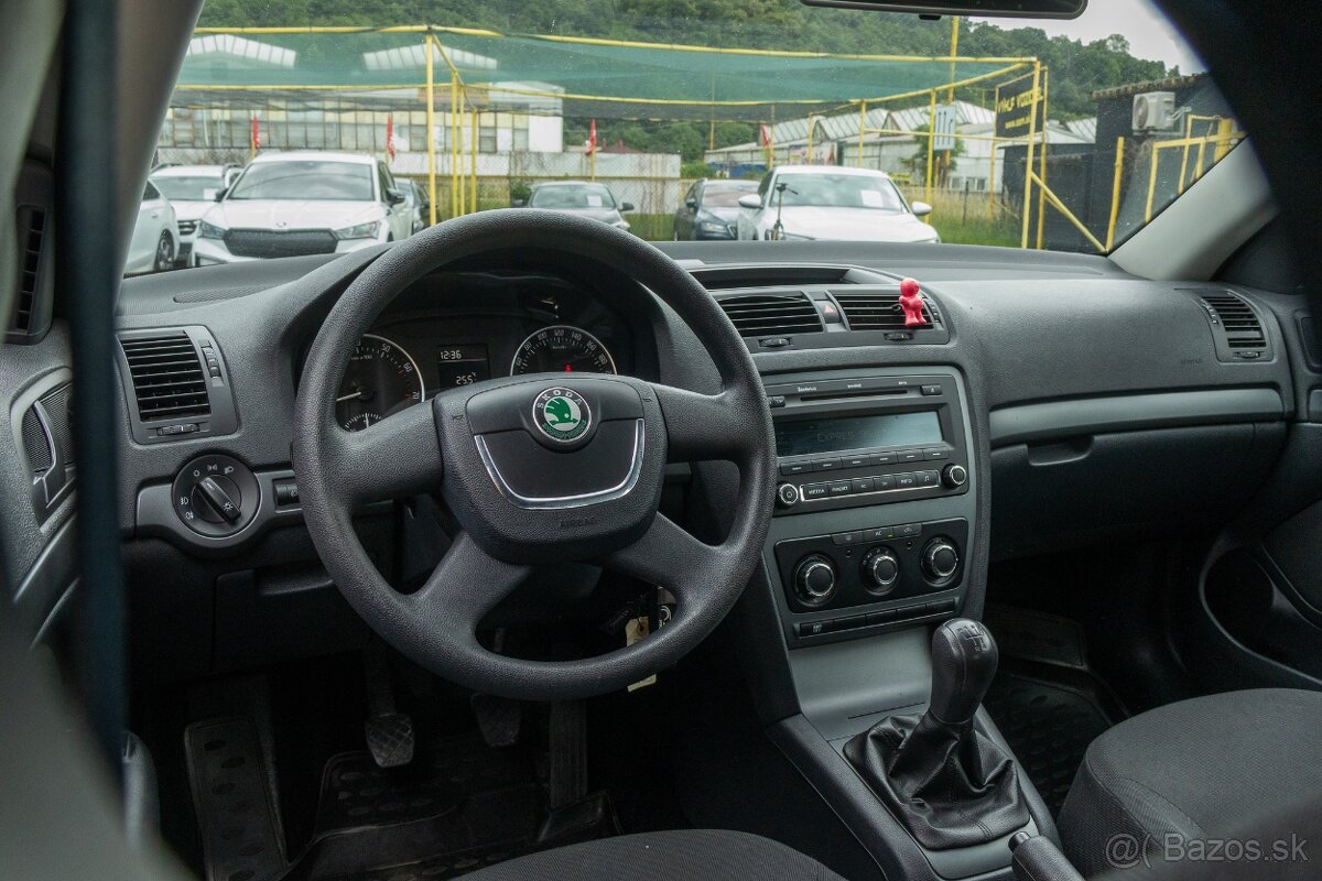 Škoda Octavia 1.6 MPI Ambiente - 13
