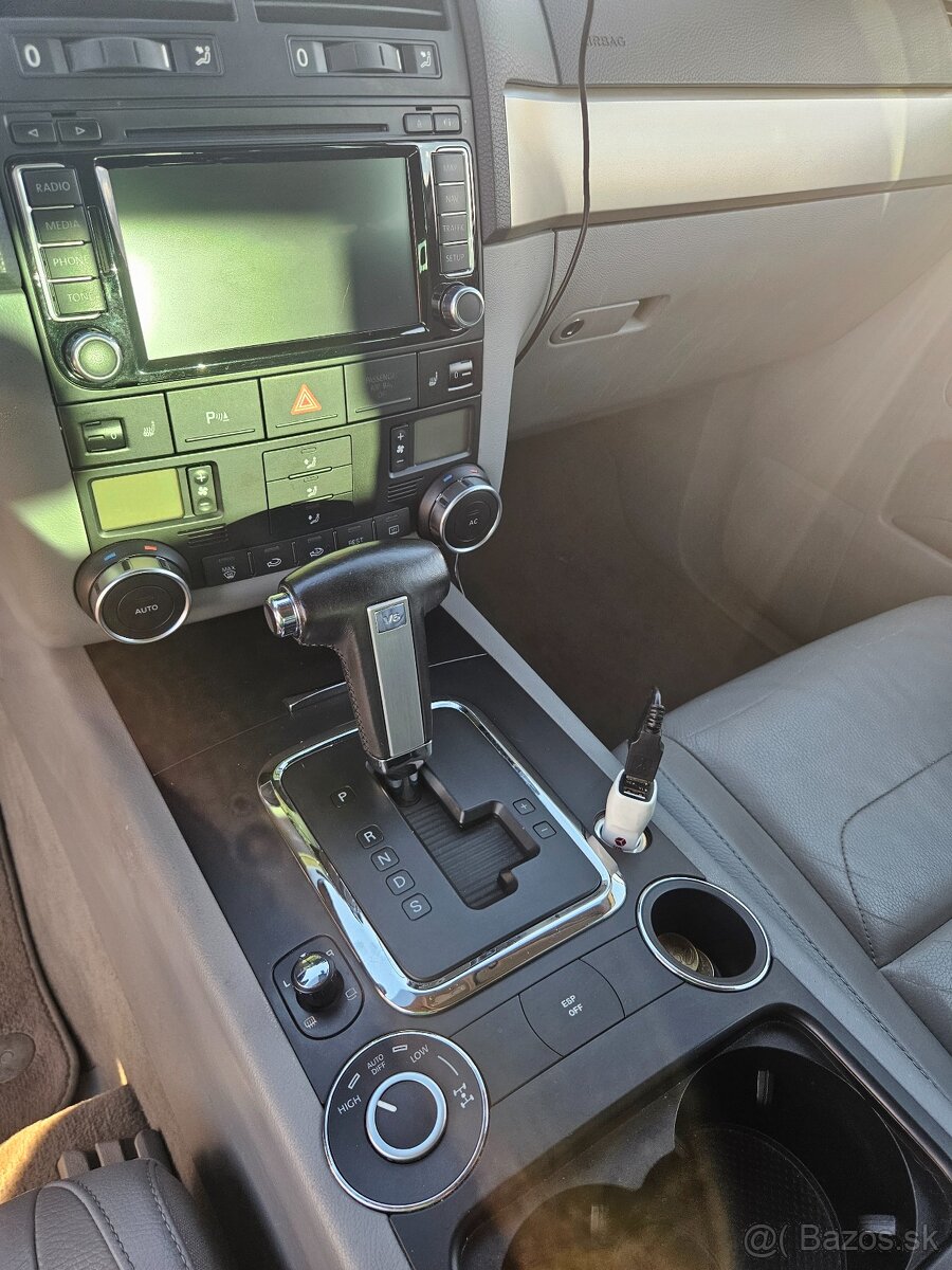 VW Touareg 3.0 V6 TDI - 13