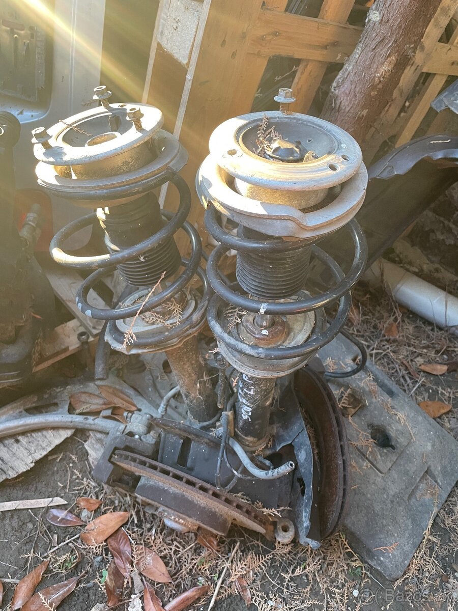 Caute mám tu veľa dielov na BMW e39 e46 - 13