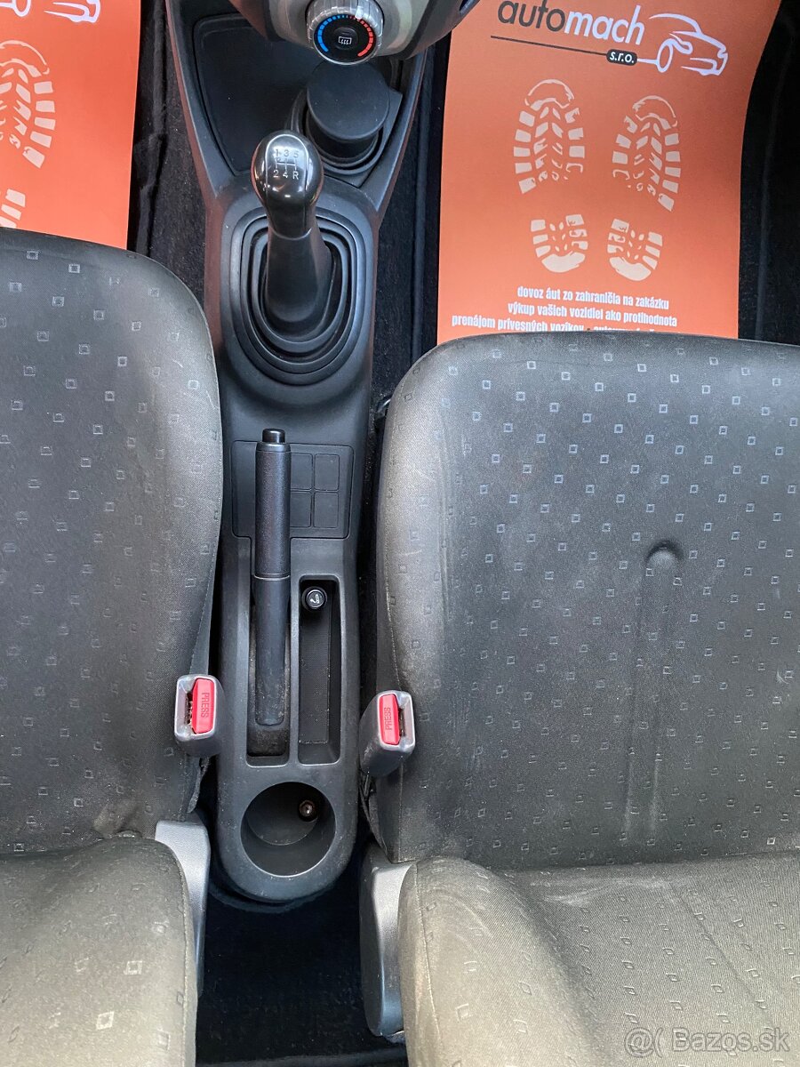 Predám Toyota Yaris 1,0 benzin - 13