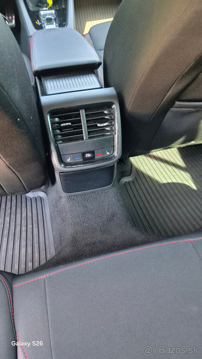 Škoda Octavia Combi 2.0 TSI RS DSG - 13