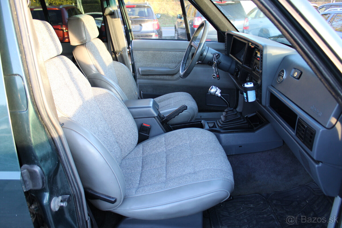 Jeep Cherokee 2.0 TD, 4x4 , 64kW , M5 - 13