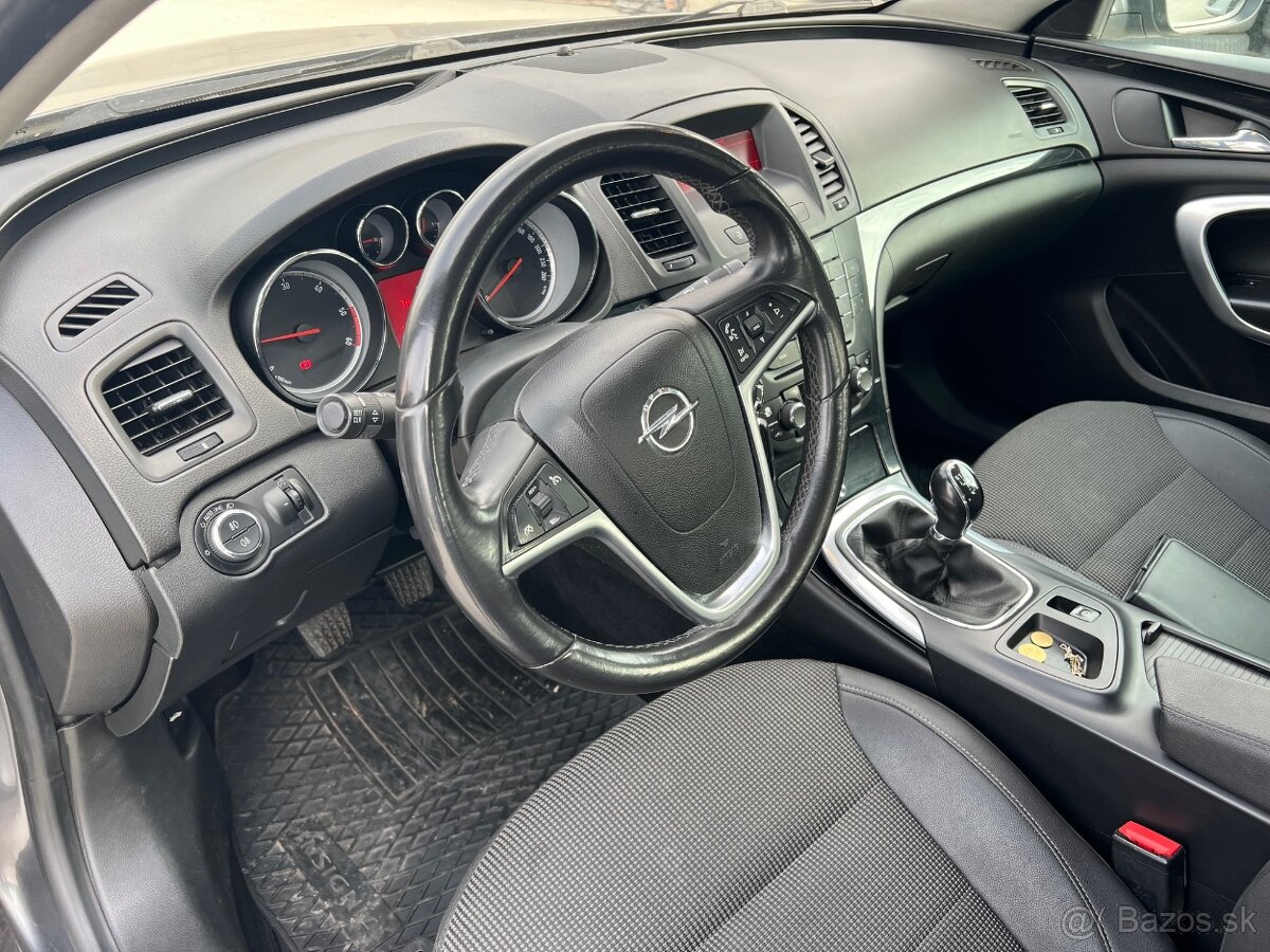 Opel Insignia 2.0 CDTI - 13