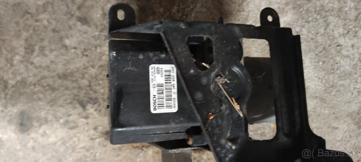 Rozpredám VW passat b5.5 Len diely na foto - 13