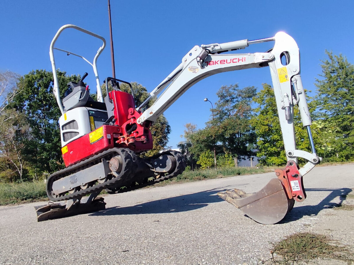 Takeuchi TB210 + 3 lyžice. - 13