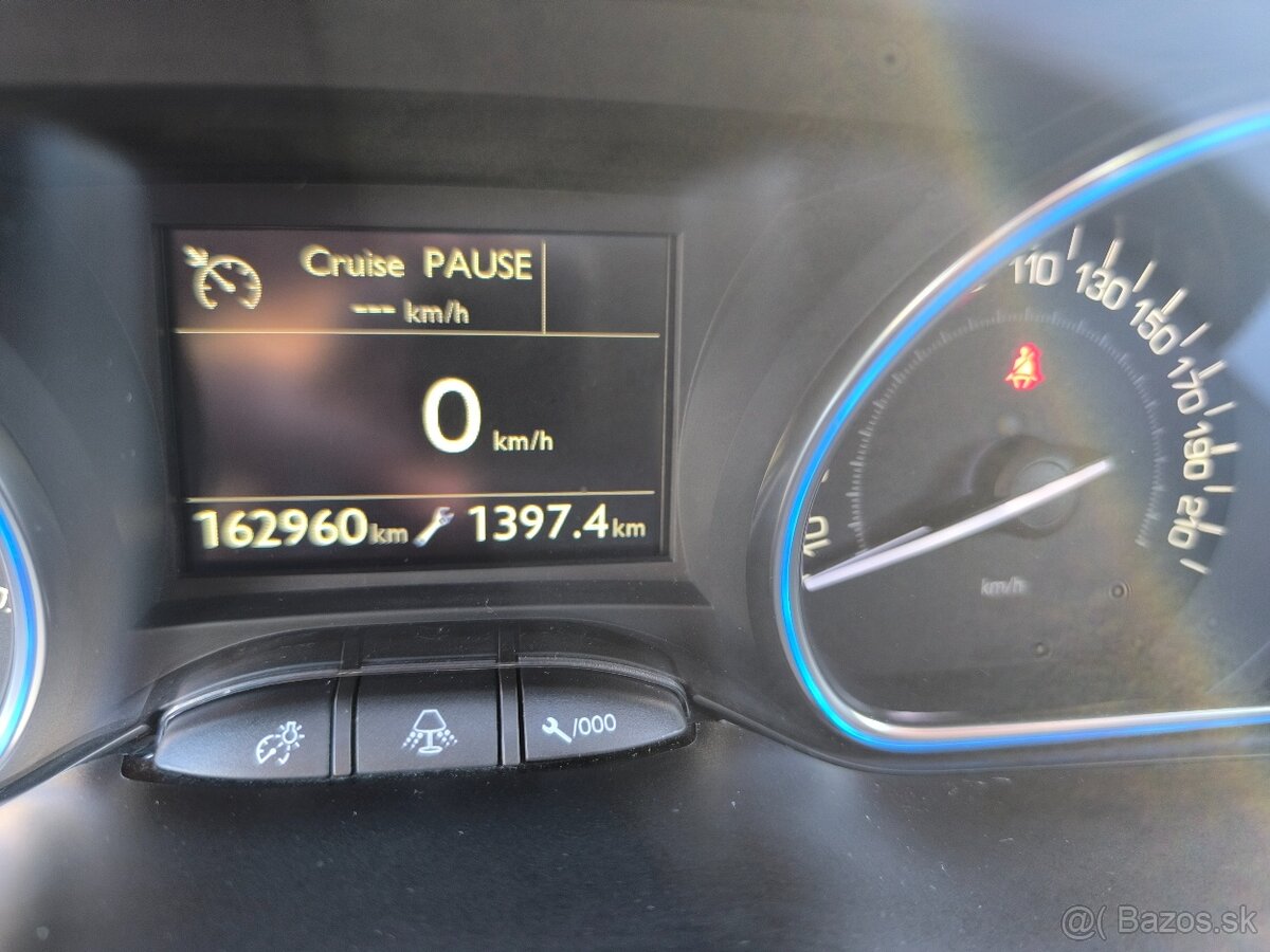 Peugeot 2008 1.6 - 13