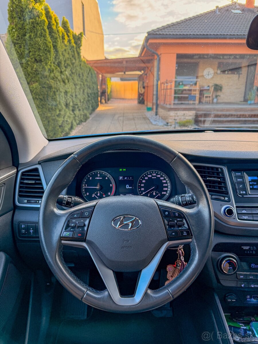 Hyundai Tucson 1.7crdi - 13