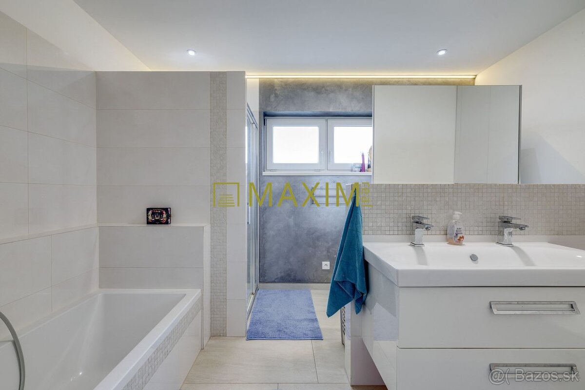 Elegantná novostavba 4,5-izbového domu v tichej časti Malaci - 13