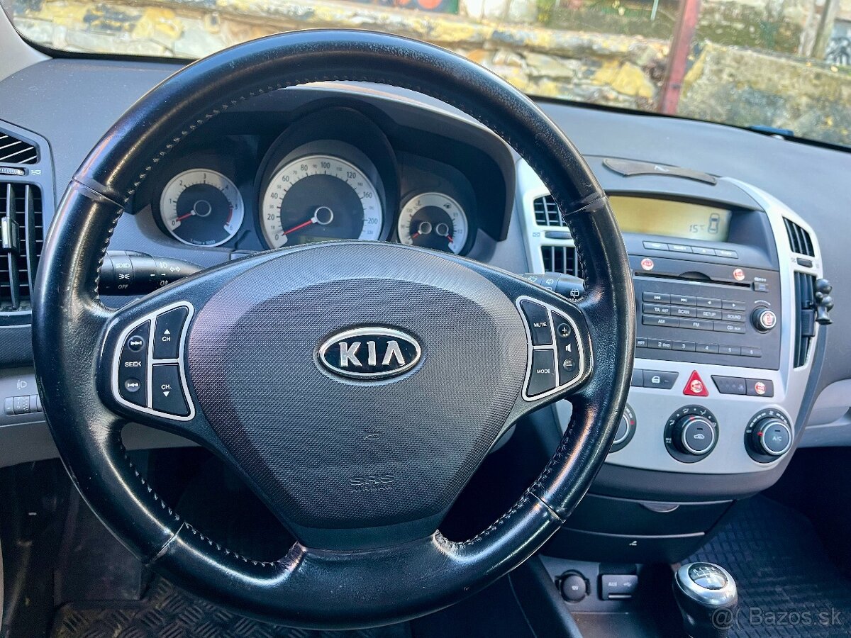 Kia Ceed úsporné a spoľahlivé auto - 13