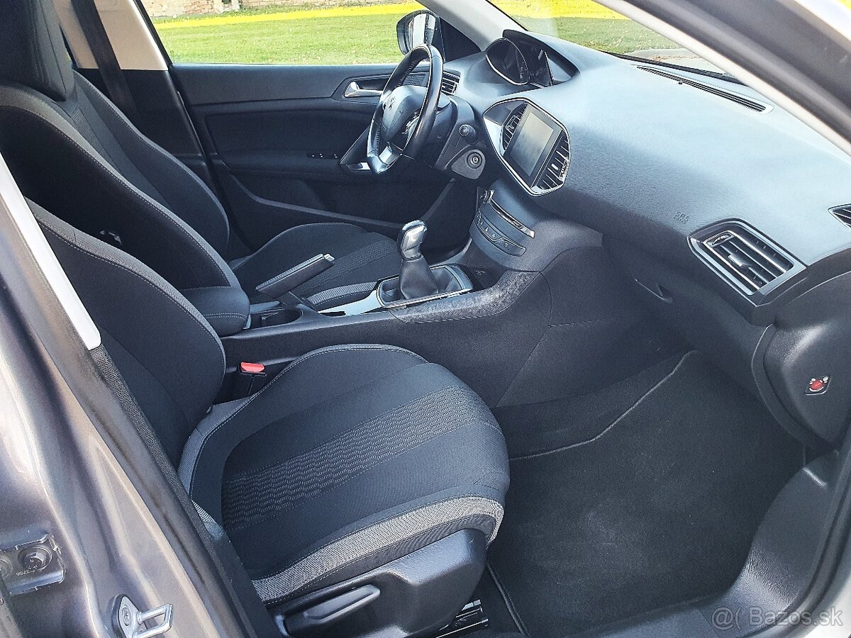 Peugeot 308 Break/SW 1.2 PureTech Style - 13