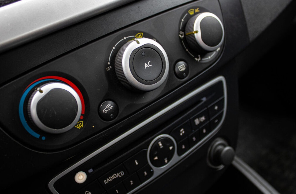 Renault Fluence 1.6 16V 81kW MT/5 - 1. majiteľ - 13