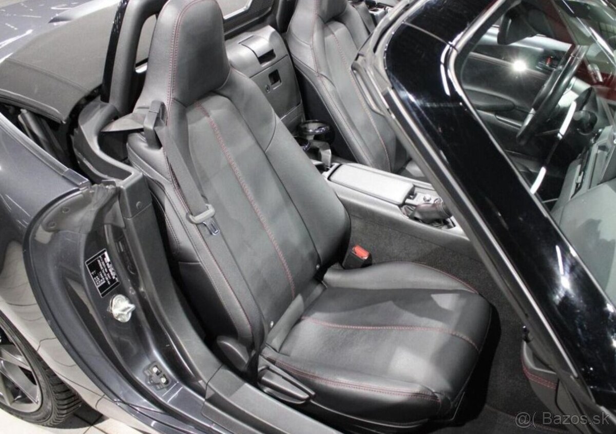 Mazda MX-5 Skyactive Exclusive-Line benzín manuál - 13