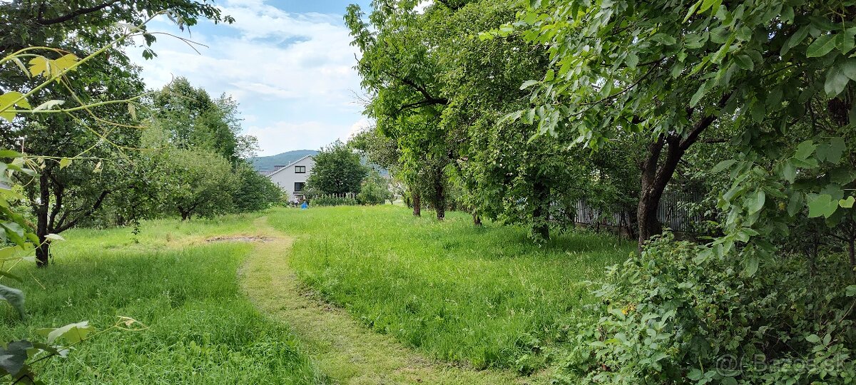 Predám rodinný dom so záhradou - 13