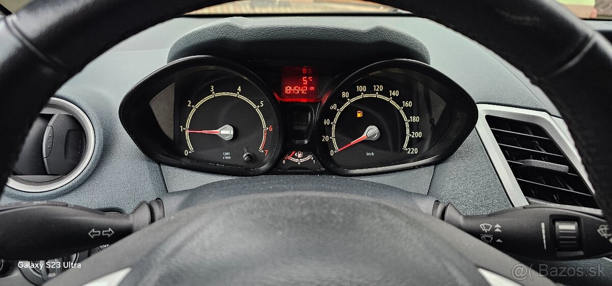 Ford Fiesta 1.25i Duratec - 13