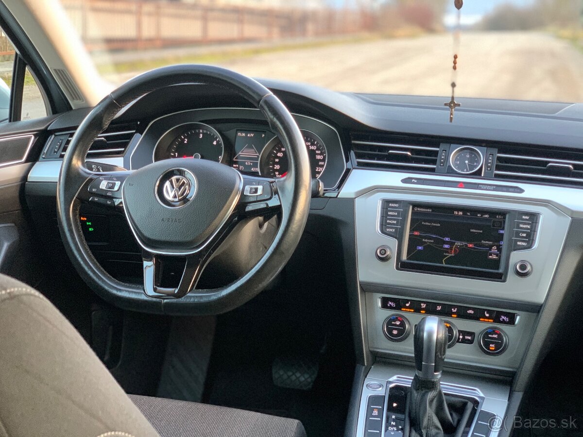 Volkswagen Passat - 13