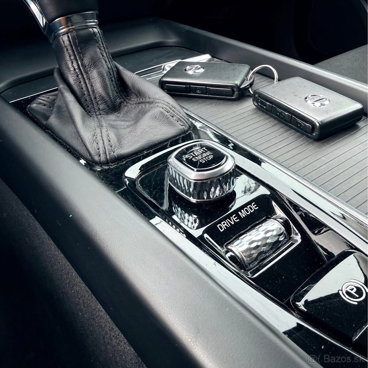 Volvo V60 D4 Momentum Pro AWD A/T - 13