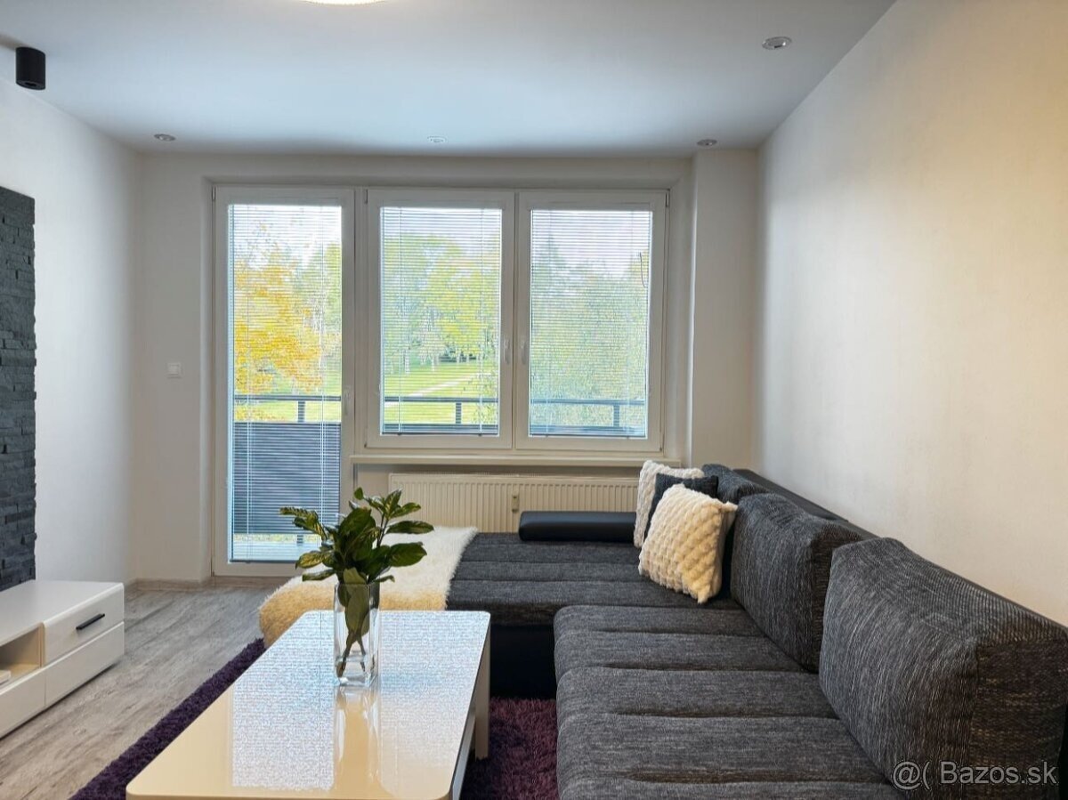 na prenájom veľkometrážny 3 izbový byt Prievidza - 13