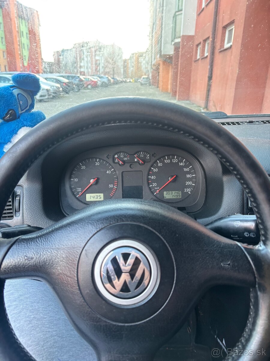 Predám Golf 4 1.9TDI 2000 81KW - 13