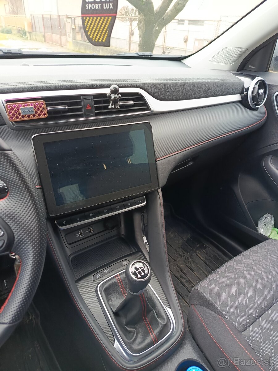 MG ZS - 13