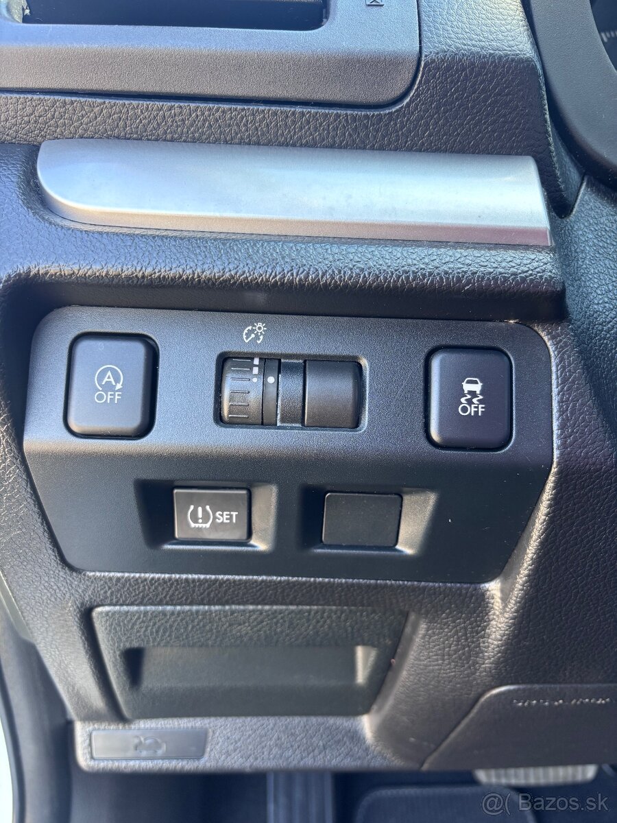 Subaru XV 2.0i Exclussive CVT - 13
