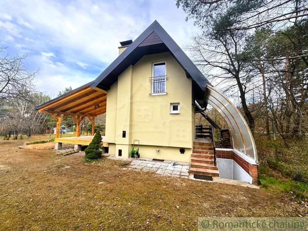 REZERVOVANÉ - Zrekonštruovaná chata pri jazere, Jakubov - 13