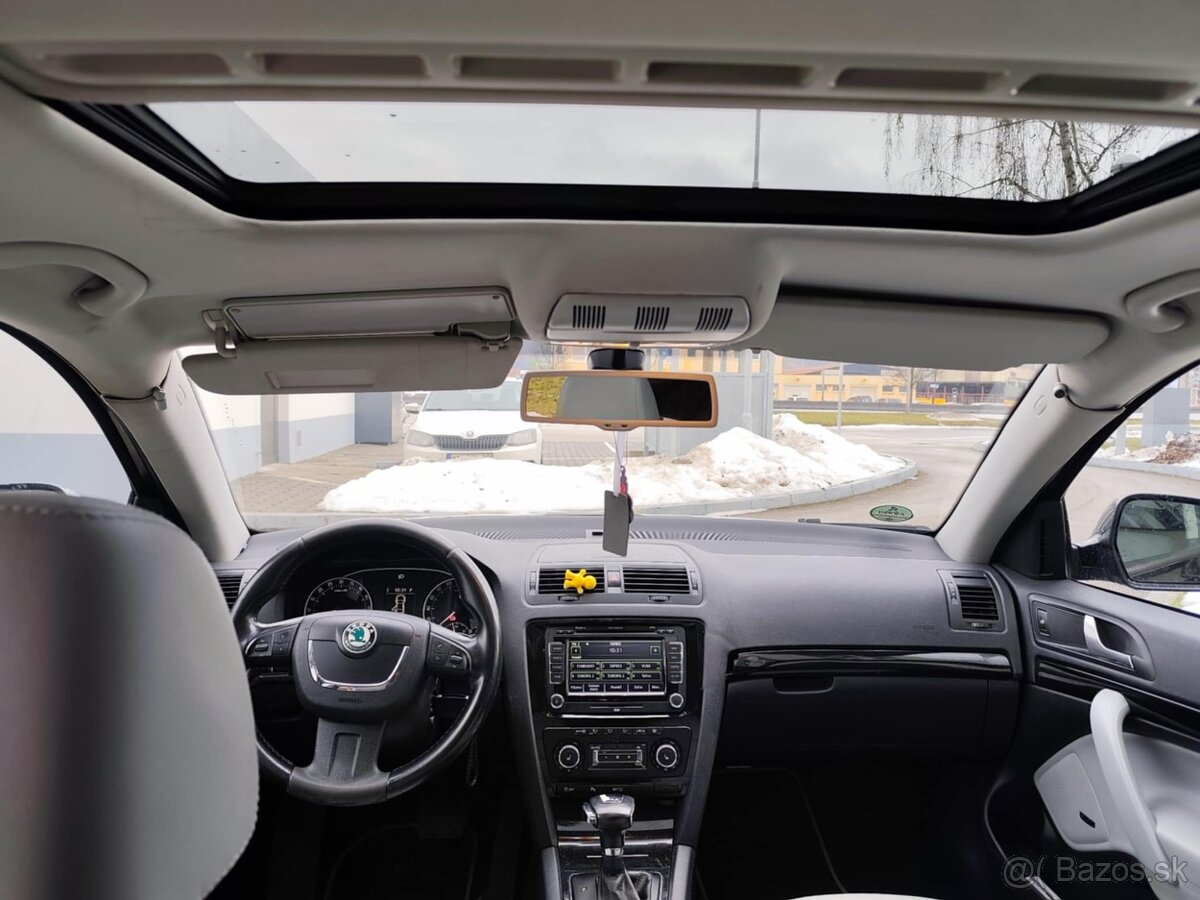 Škoda oktavia combi 2tdi L&K - 13