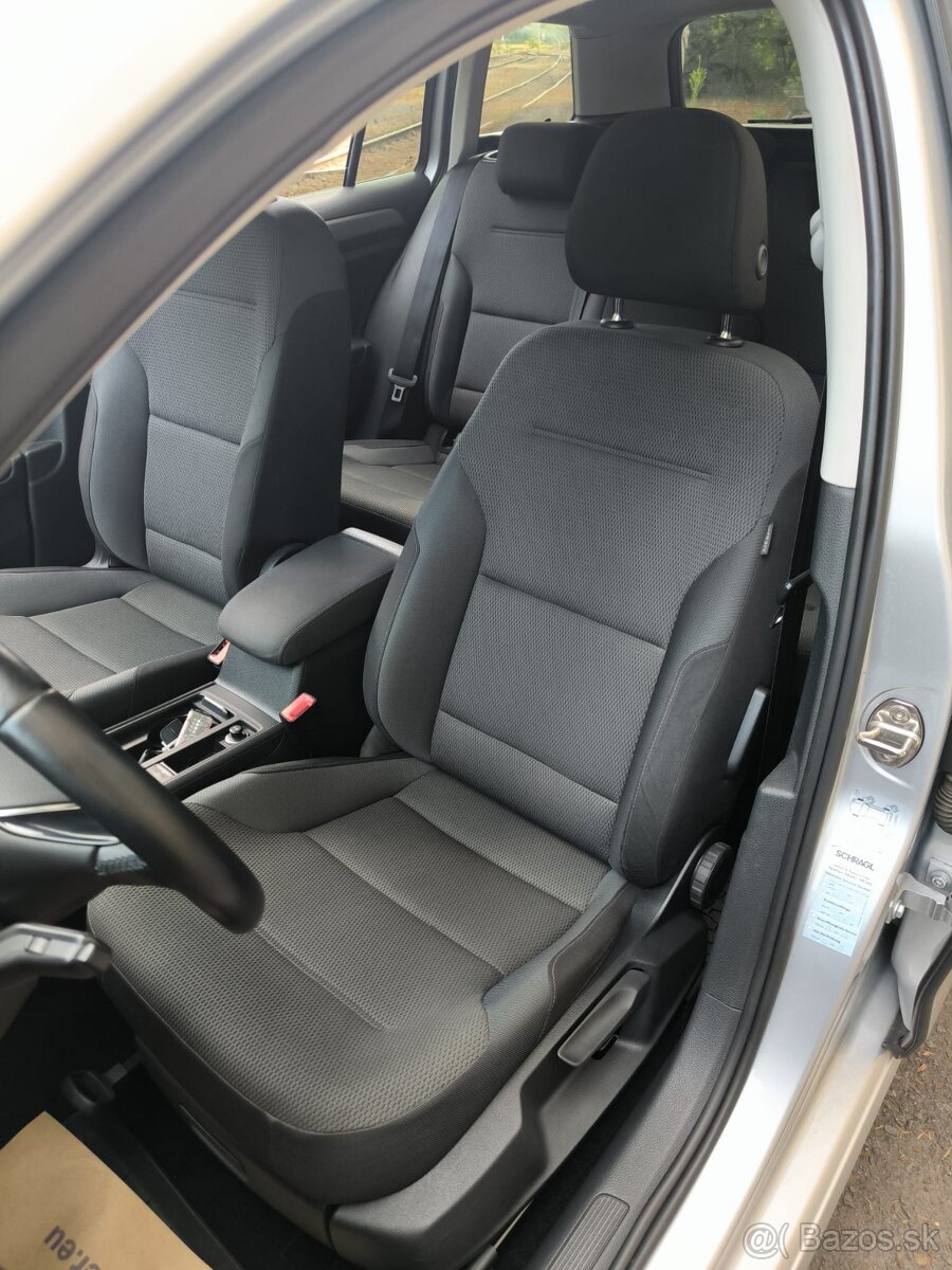 Volkswagen Golf VII Combi 2.0 TDI 110 kW - 13