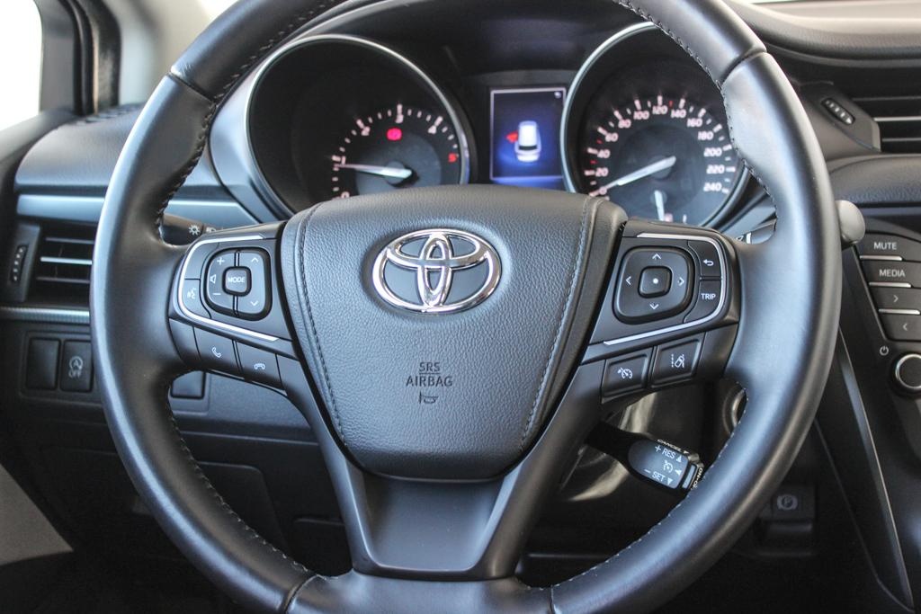 329- Toyota, Avensis, 2015, nafta, 1.6 D-4D Business, 82kw - 13