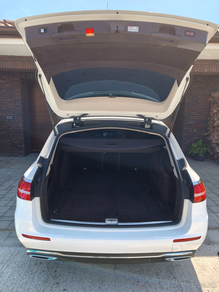 Mercedes E220D - 13