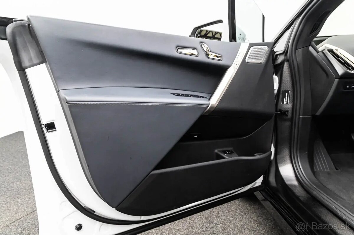 BMW iX M60 xDrive - 13