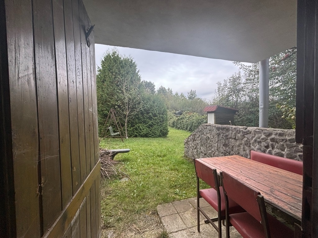 Murovaná chatka so záhradou, Čičky - 13