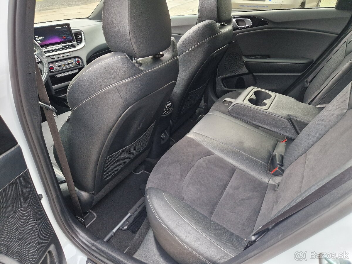 Kia ProCeed 1.5 T-GDi GT-Line A/T - 13